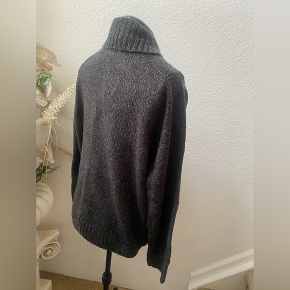 Northwest Territory Grey Sweater - Men's Medium - Picture 3 of 10